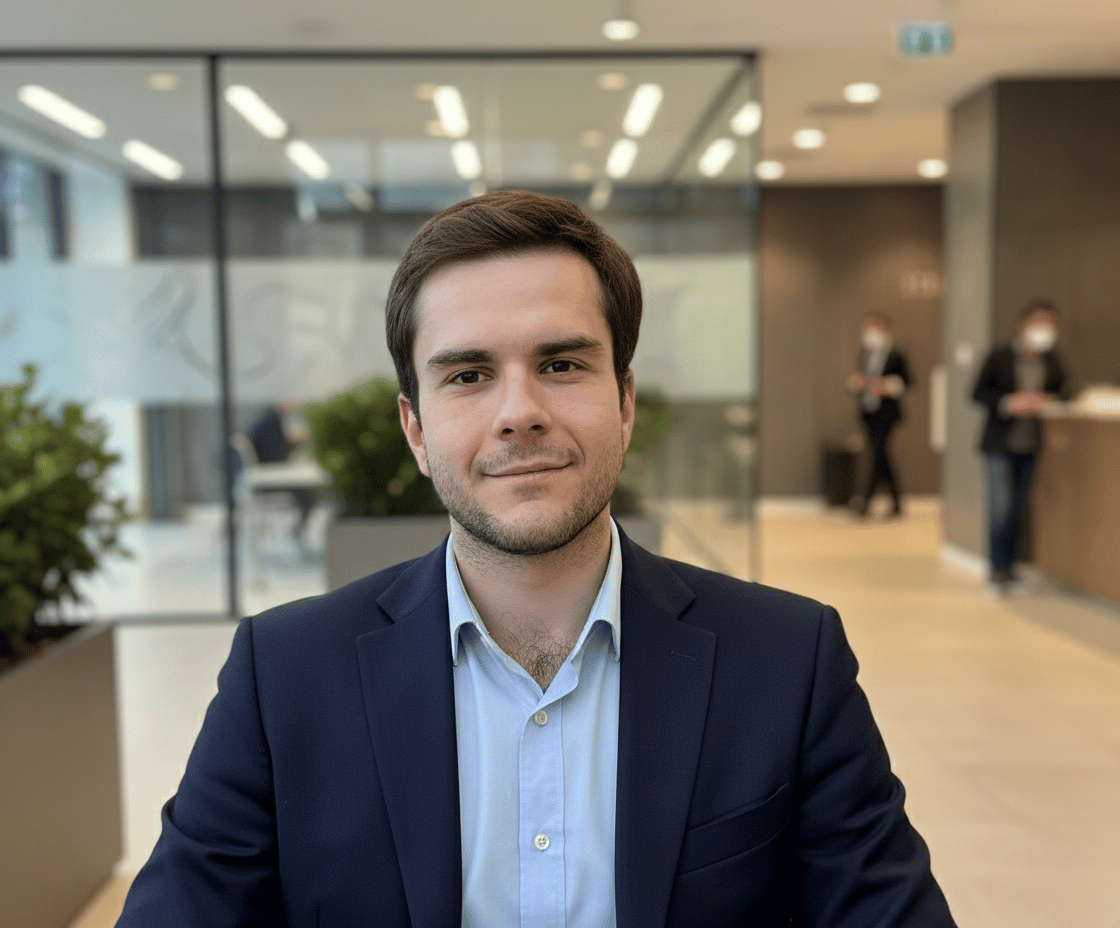 Semih Yarar - Lead Full-Stack Engineer ve System Architect portre fotoğrafı